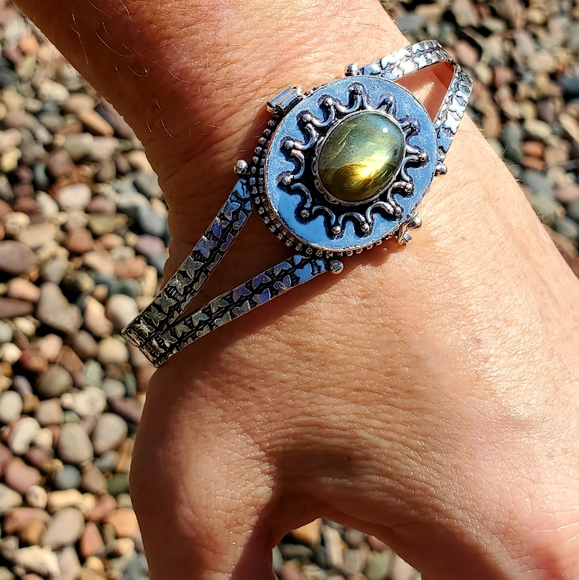 New Unique Labradorite 925 Silver Poison Cuff Bracelet. - Picture 9 of 16